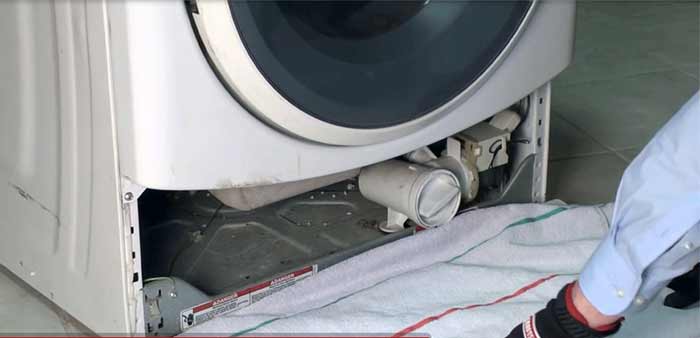 تعویض و تمیز کردن فیلتر در مدل دوقلو